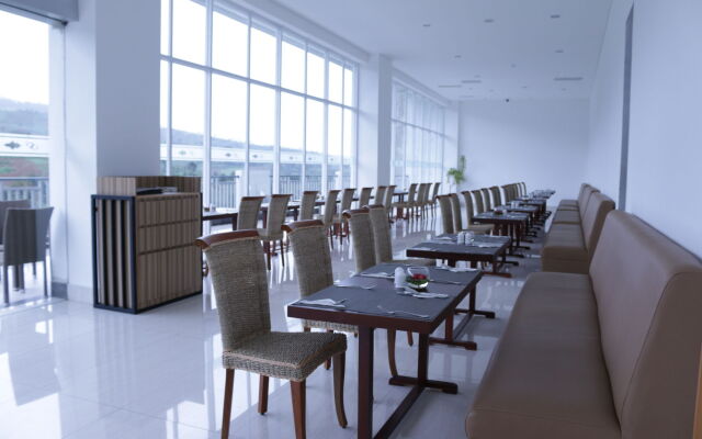 Le Eminence Puncak Hotel Convention & Resort