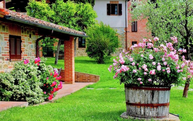 Luxurious Farmhouse in Citta della Pieve with Sauna