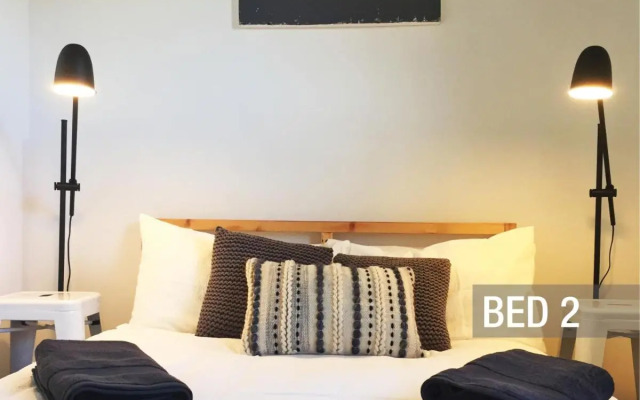 Quick Stroll To The City