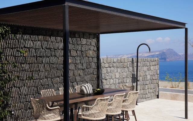 Aernia Suites & Art