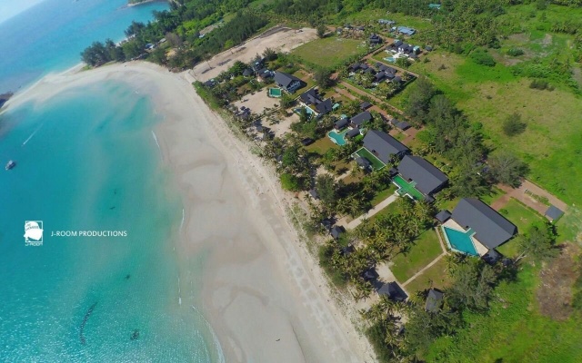 Serendipity Villa – Beach – Bangau