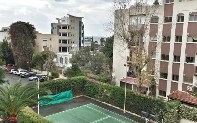 Deana Beach Apartments