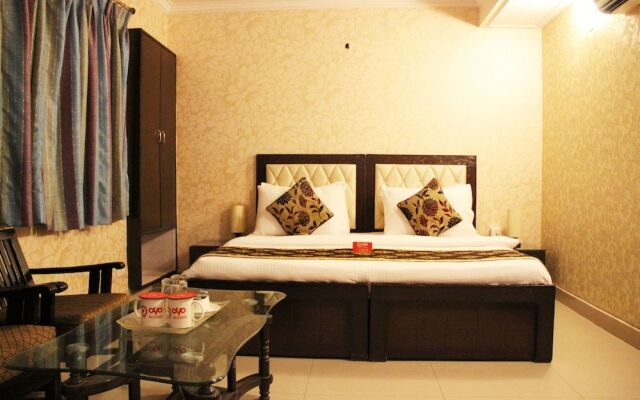 OYO 2407 Hotel Gera's M1
