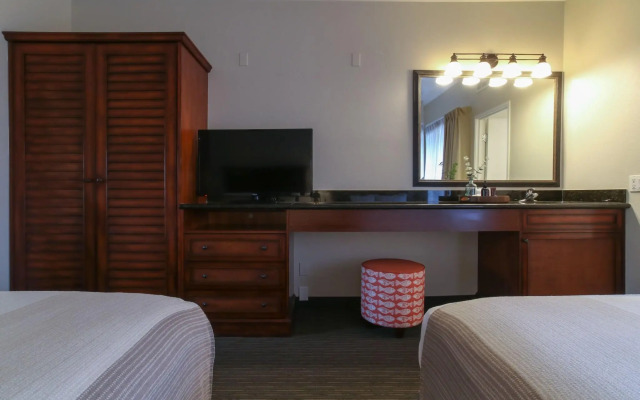 Oxford Suites Pismo Beach