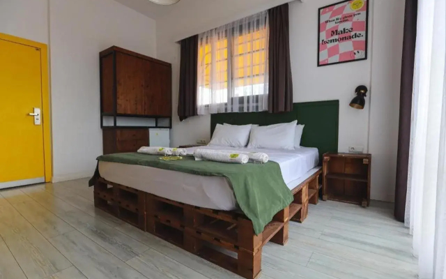 Limon Inn Hotel