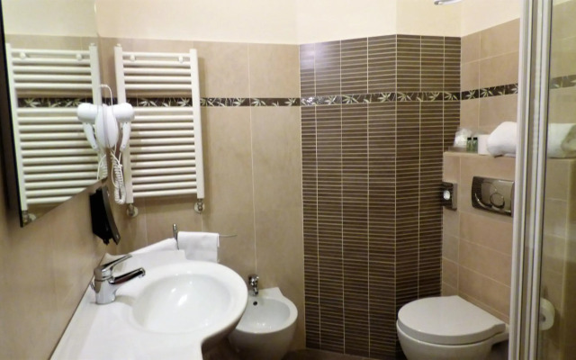 Hotel Leon Bianco