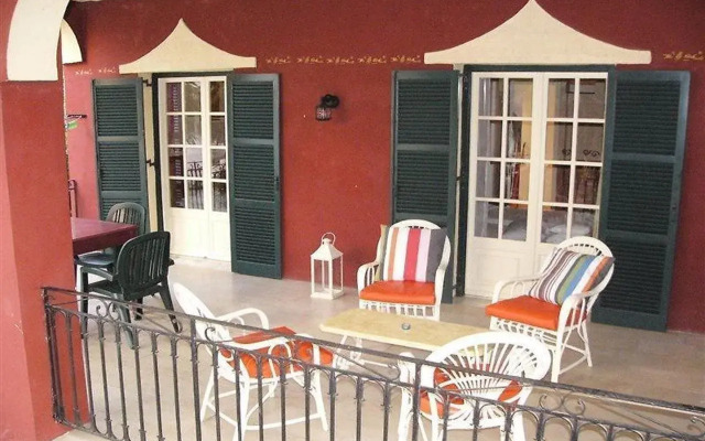 Teressa Apartments