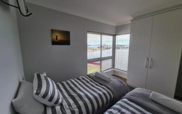 33 Kingston Place, Marina Martinique