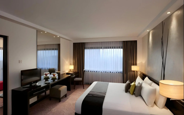 Cinnamon Lakeside Colombo