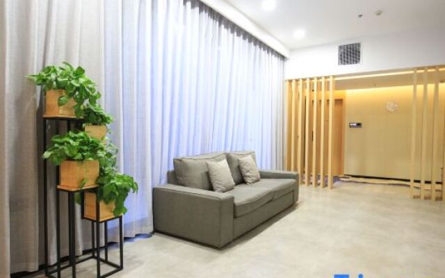 Zsmart Zhishang Hotel (Shanghai Xinhua Hospital Jiangpu Road Subway Station)
