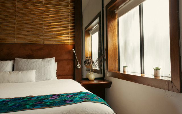 Aldea Thai by oceanfront