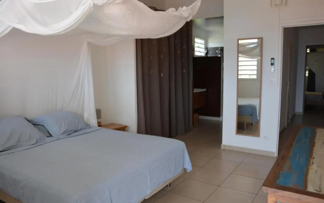 Maison avec piscine à 80 mètres de la plage