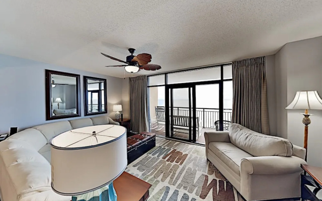 606islav 3 Bedroom Condo