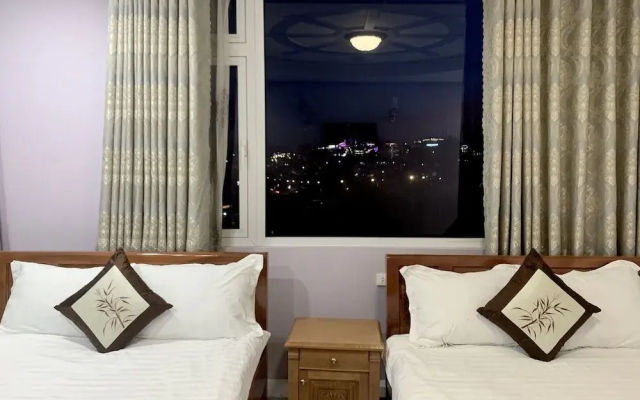 Phuong Dung Hotel