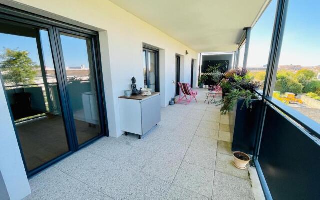 Apartment With Parking 2 Bedrooms & Furnished Terrace