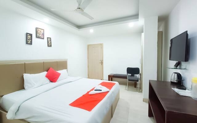 Roomshala 054 Hotel Mahal