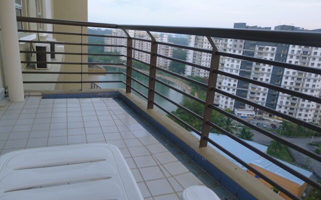 Themed Apartments @ Straits View Villas