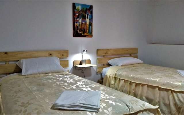 Anais y Nicolas Hostel