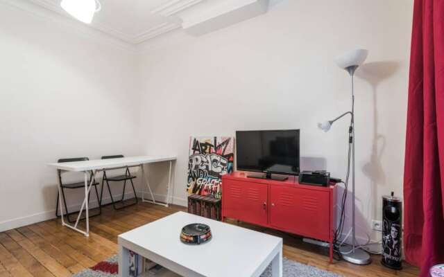 1 Bedroom Flat Near The Eiffel Tower