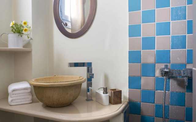 Earino Suites and Villas