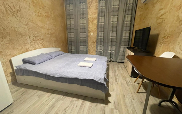 Colonel apartment 956