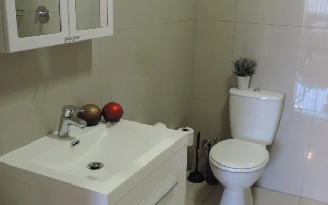 Vredenburg Boutique Lodge