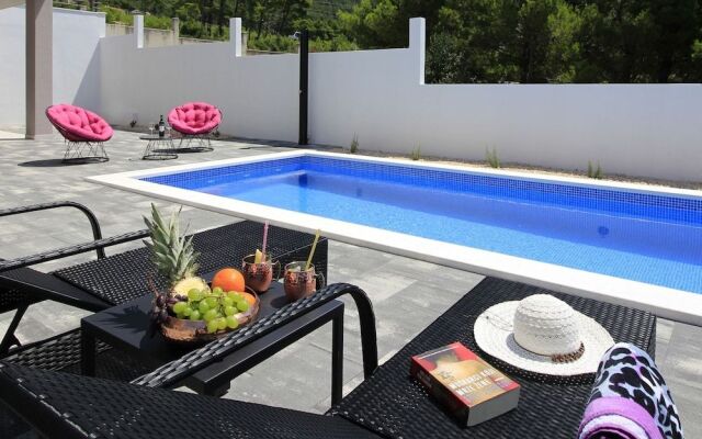 Villa Navis