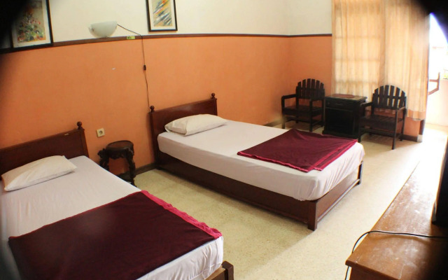 Ananda Hotel