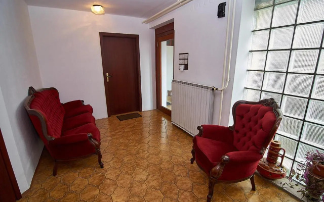Emona Apartments
