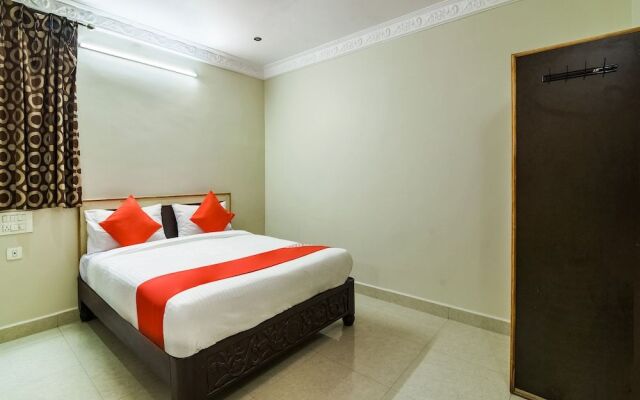 Oyo 33010 Hotel Mmr Towers