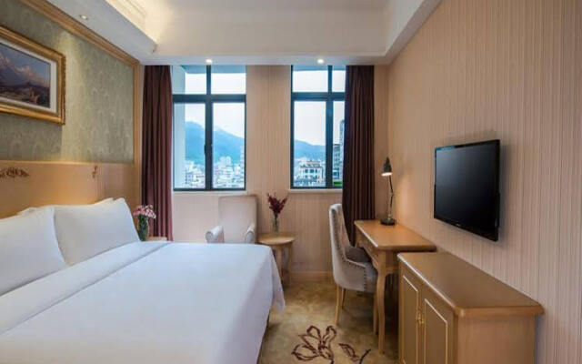 Vienna Hotel Shenzhen International