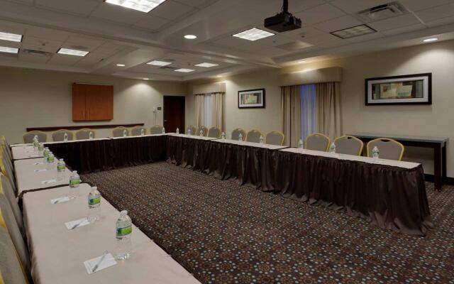 Hampton Inn & Suites Syracuse Dewitt