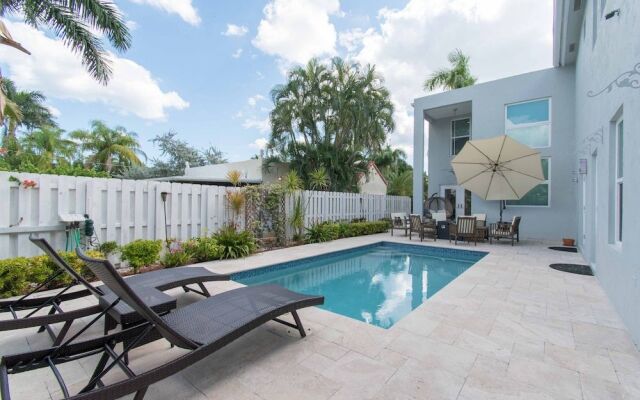 Hollywood Dream House 5 Br with POOL