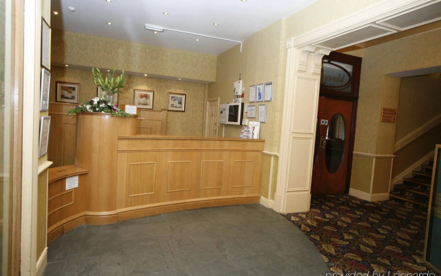 The Royal Victoria Hotel
