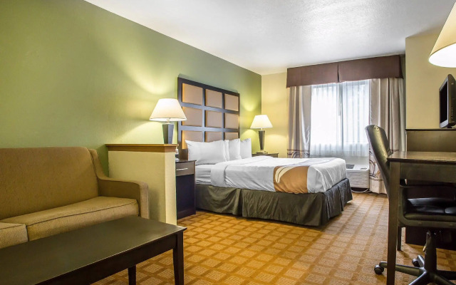 Quality Inn & Suites Marinette