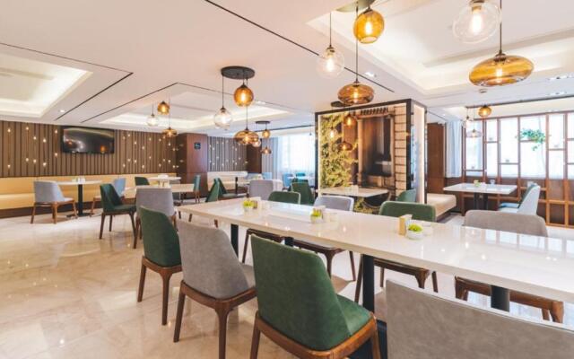 Atour Hotel (Shanghai New International Expo Center Longyang Road)