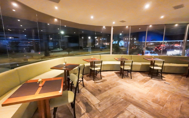 Golden Tulip Goiania Address