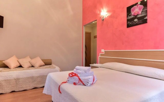 Claudia Suites
