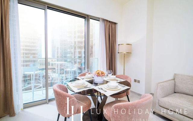 LUX The Grande Signature Skyline Suite 2