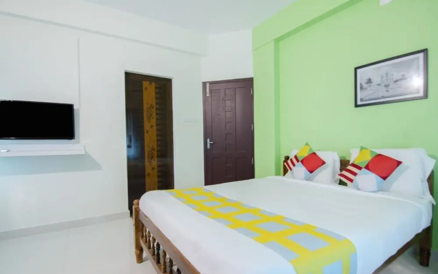 Six Gems by OYO Rooms