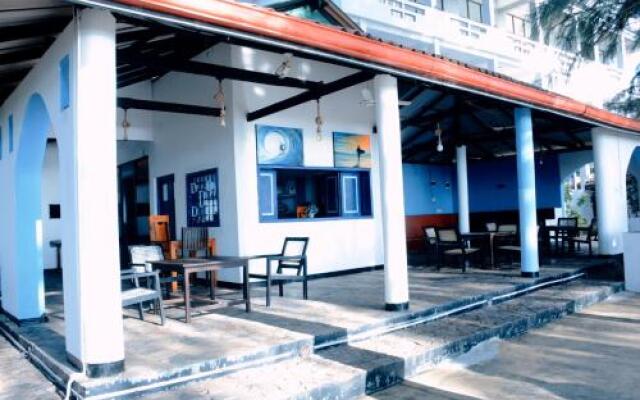 Tsunami Beach Hotel