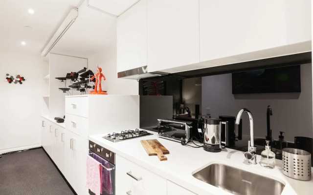 CLARK, 1BDR Melbourne Apartment