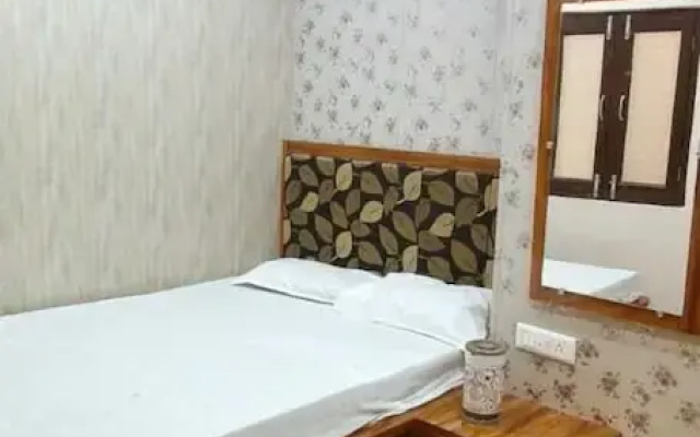 Lal Mani Kothi Homestay