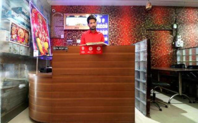 OYO 28162 Hotel Prince