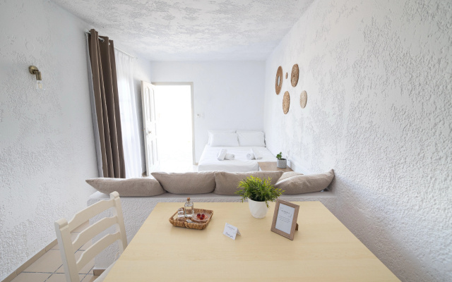 Hesperia Apartments