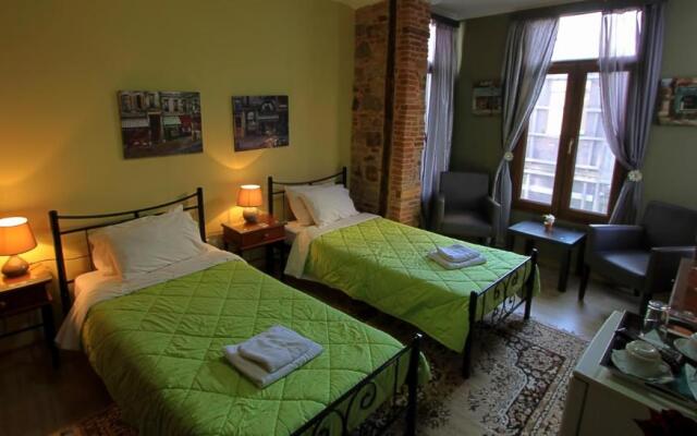 Ionia rooms
