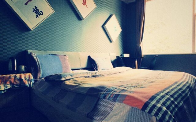 V Hostel