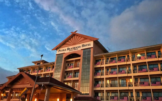 Putra Brasmana Hotel