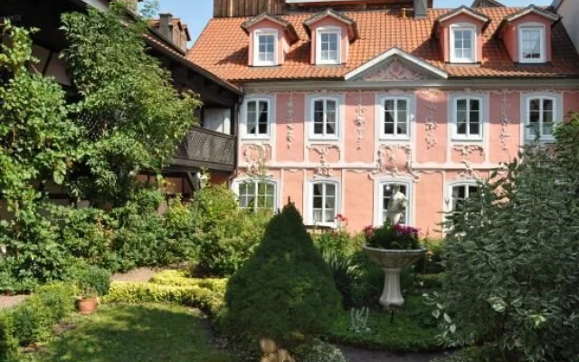 Hotel Garni & Gästehaus "Ernestiner Hof"