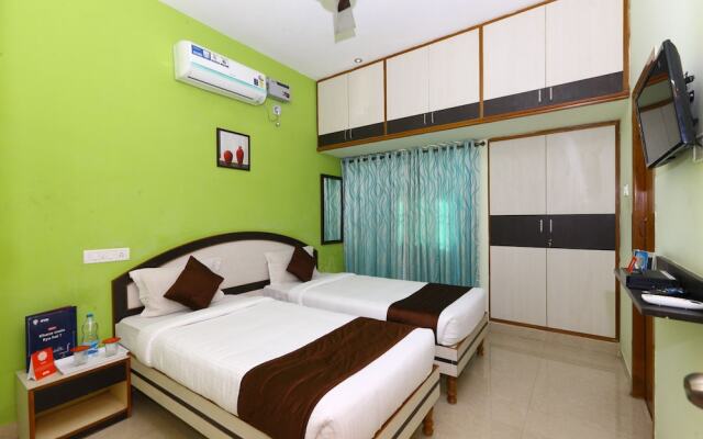 OYO 2612 Hotel Fiesta House